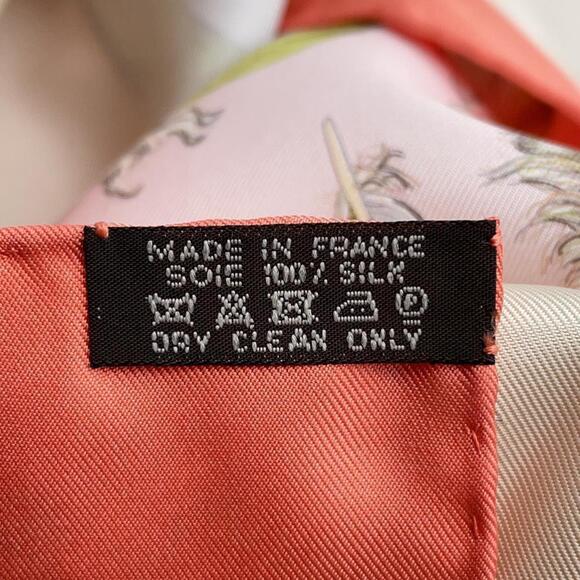 HERMES Cream Silk Scarf - Picture 5 of 6